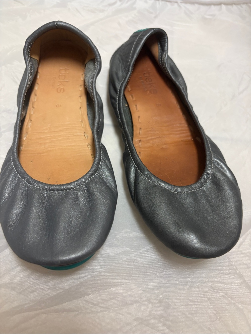 Tieks Gray Flat Shoes Leather Sz 8